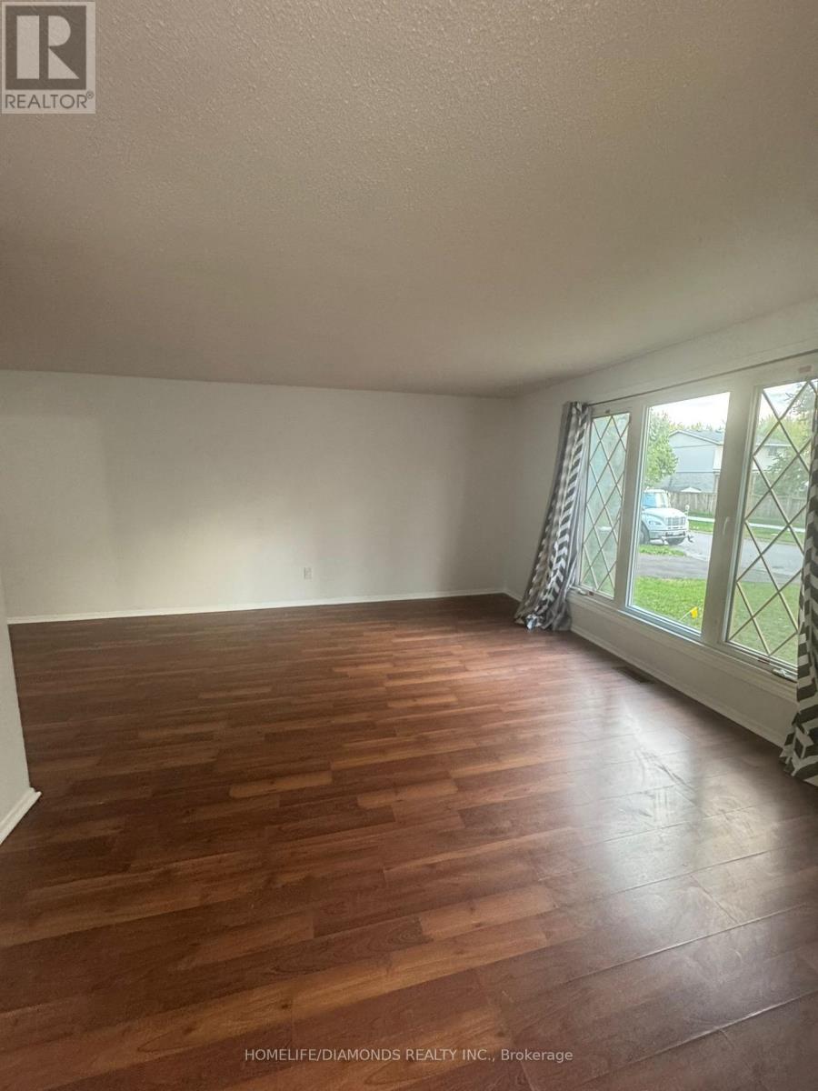 Upper - 5 Calcott Court, Thorold, Ontario  L2V 4J9 - Photo 10 - X12548878