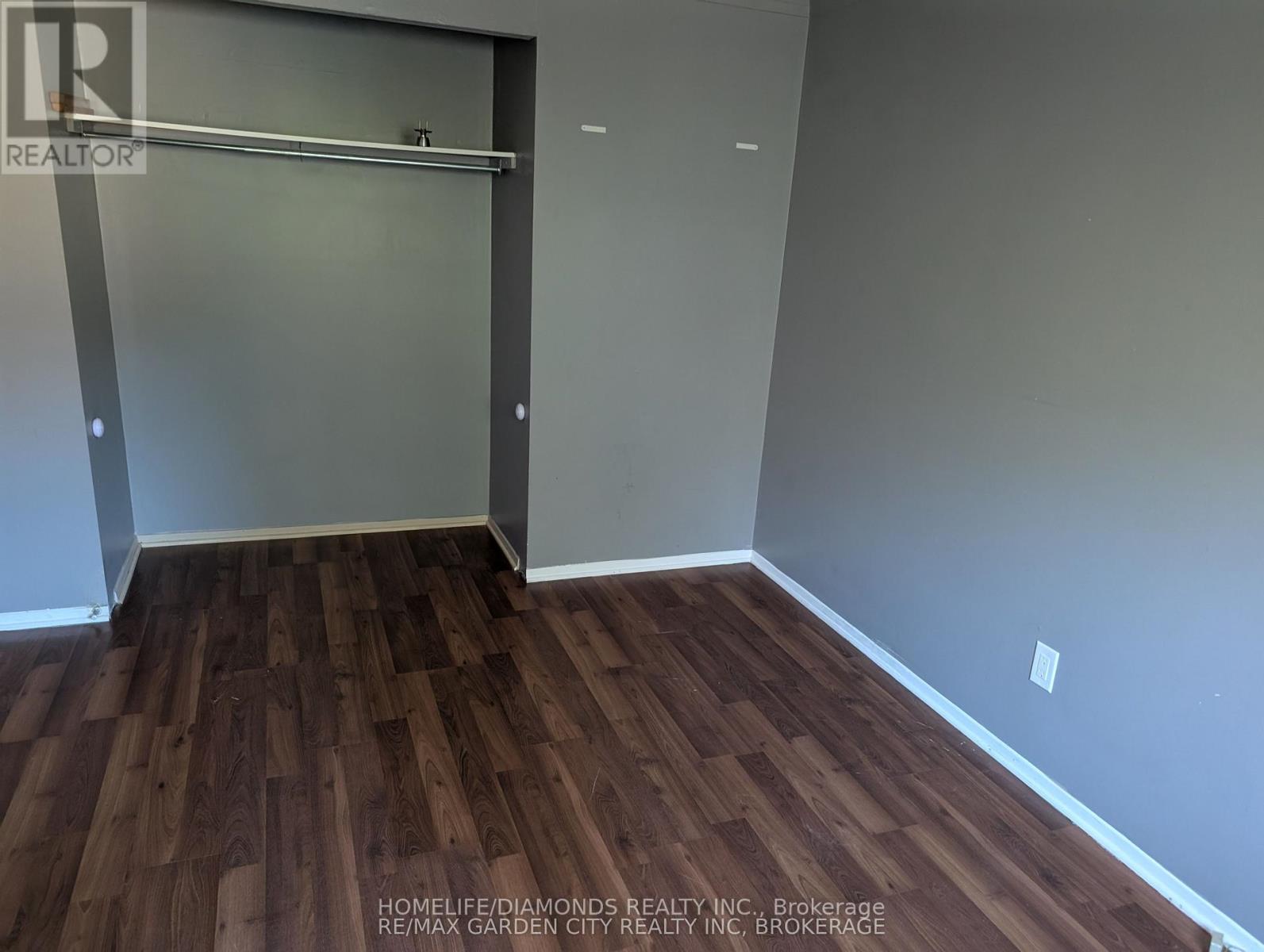 Upper - 5 Calcott Court, Thorold, Ontario  L2V 4J9 - Photo 8 - X12548878