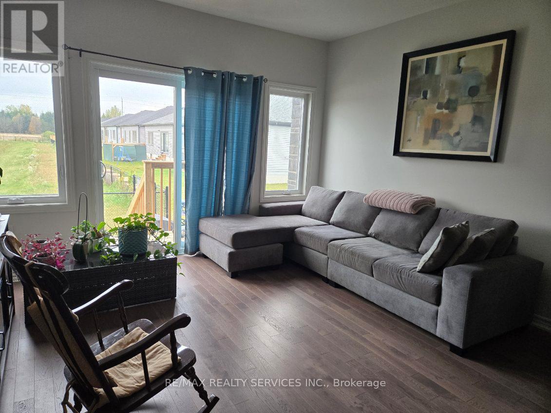 88 Cheryl Avenue, North Perth, Ontario  N0G 1B0 - Photo 3 - X12548882