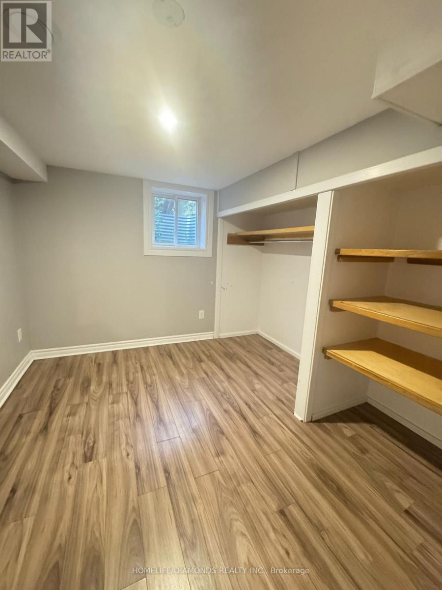 Lower - 5 Calcott Court, Thorold, Ontario  L2V 4J9 - Photo 12 - X12548888