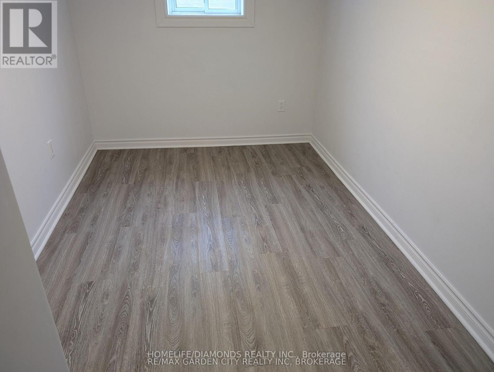 Lower - 5 Calcott Court, Thorold, Ontario  L2V 4J9 - Photo 4 - X12548888