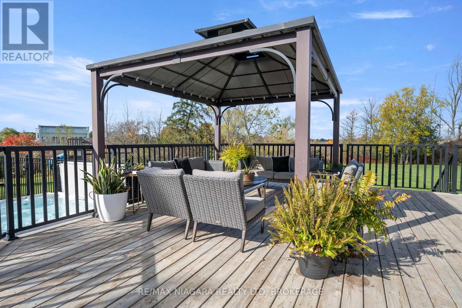 340 Roland Road, Pelham, Ontario L0S 1M0 - Photo 46 - X12548938