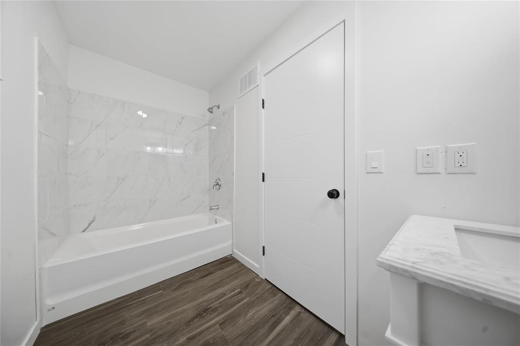 791 Burrows Avenue, Winnipeg, Manitoba  R2X 0R1 - Photo 14 - 202528545