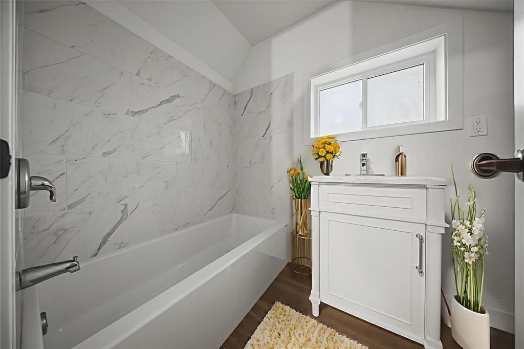 791 Burrows Avenue, Winnipeg, Manitoba  R2X 0R1 - Photo 19 - 202528545