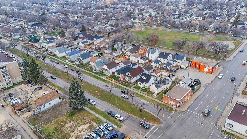 791 Burrows Avenue, Winnipeg, Manitoba  R2X 0R1 - Photo 30 - 202528545