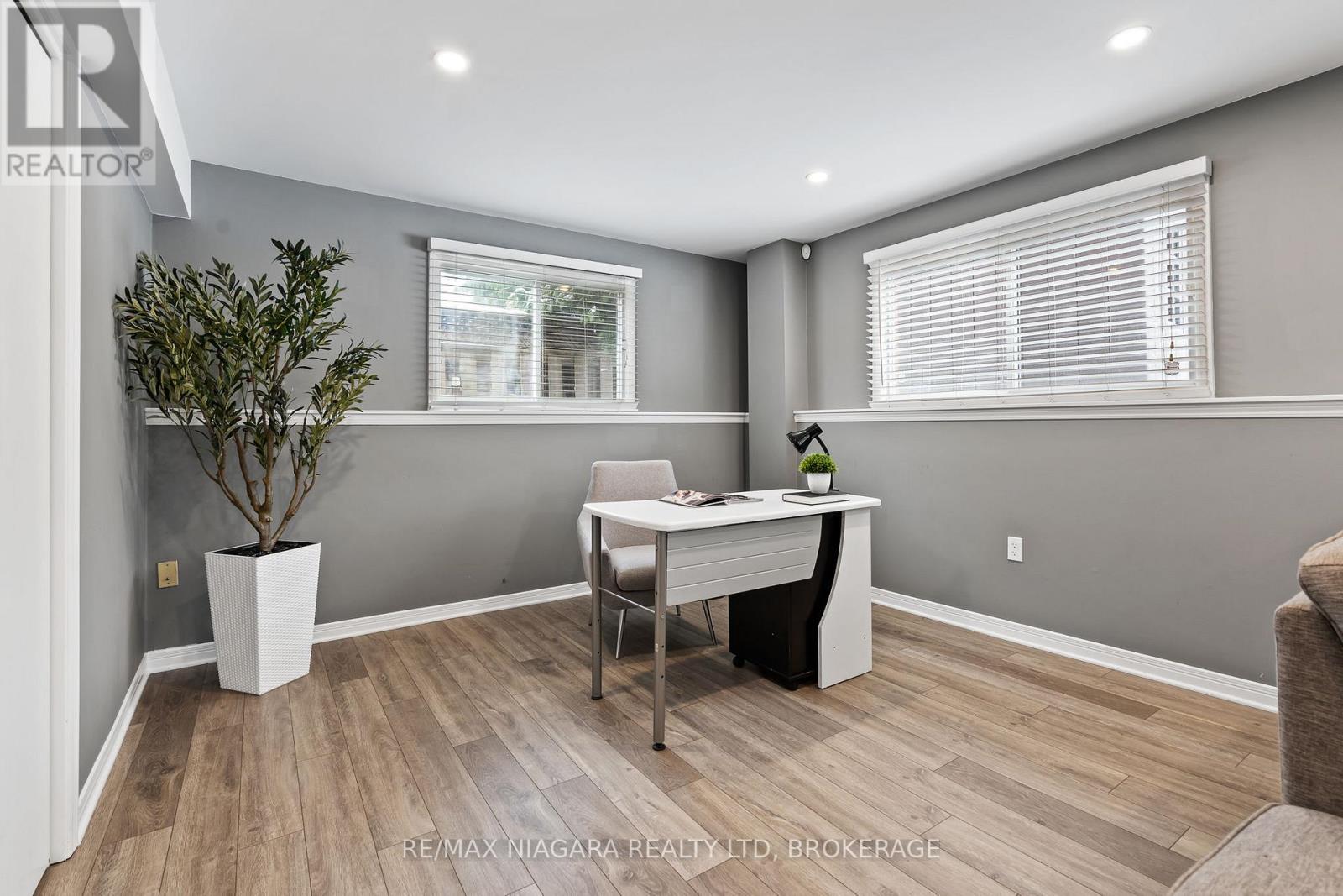 22 Michelle Drive, St. Catharines, Ontario  L2S 3G7 - Photo 20 - X12532796