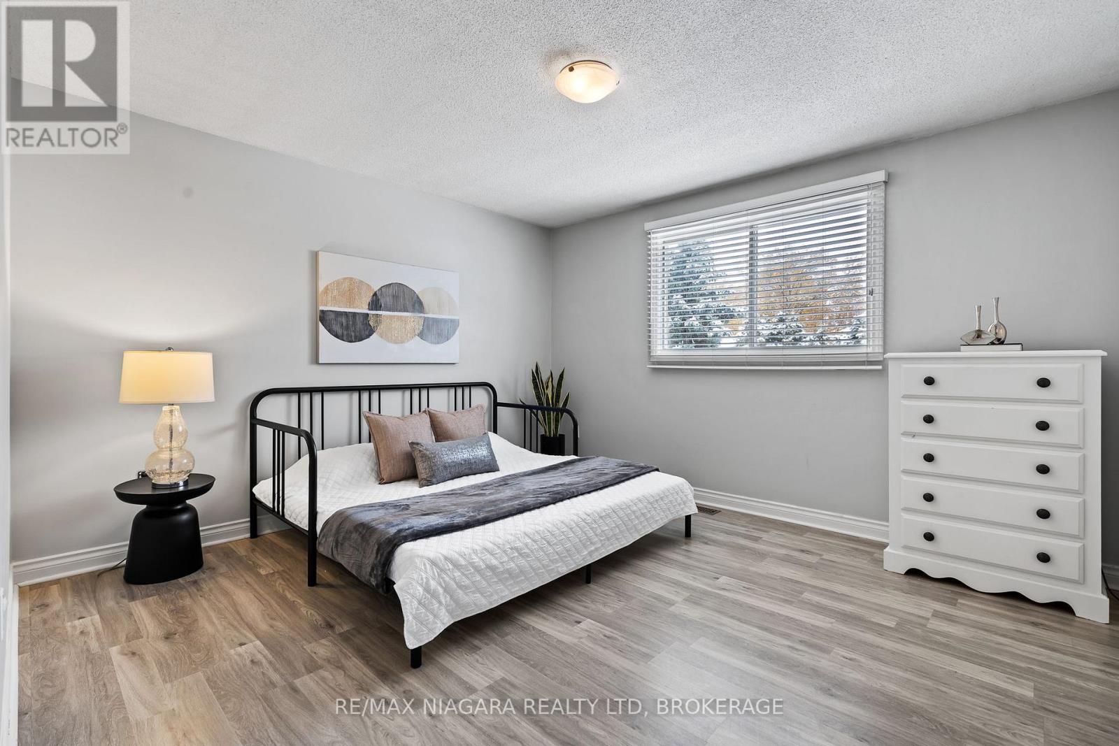 22 Michelle Drive, St. Catharines, Ontario  L2S 3G7 - Photo 14 - X12532796