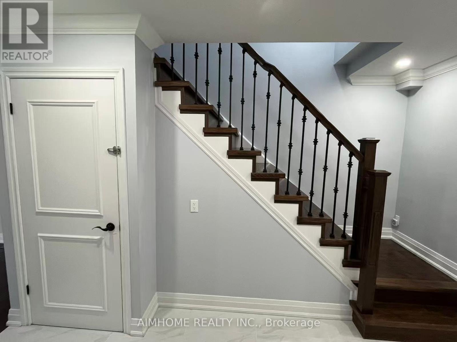 58 Plumbrook Crescent, Toronto, Ontario M1S 3Z8 - Photo 4 - E12548932