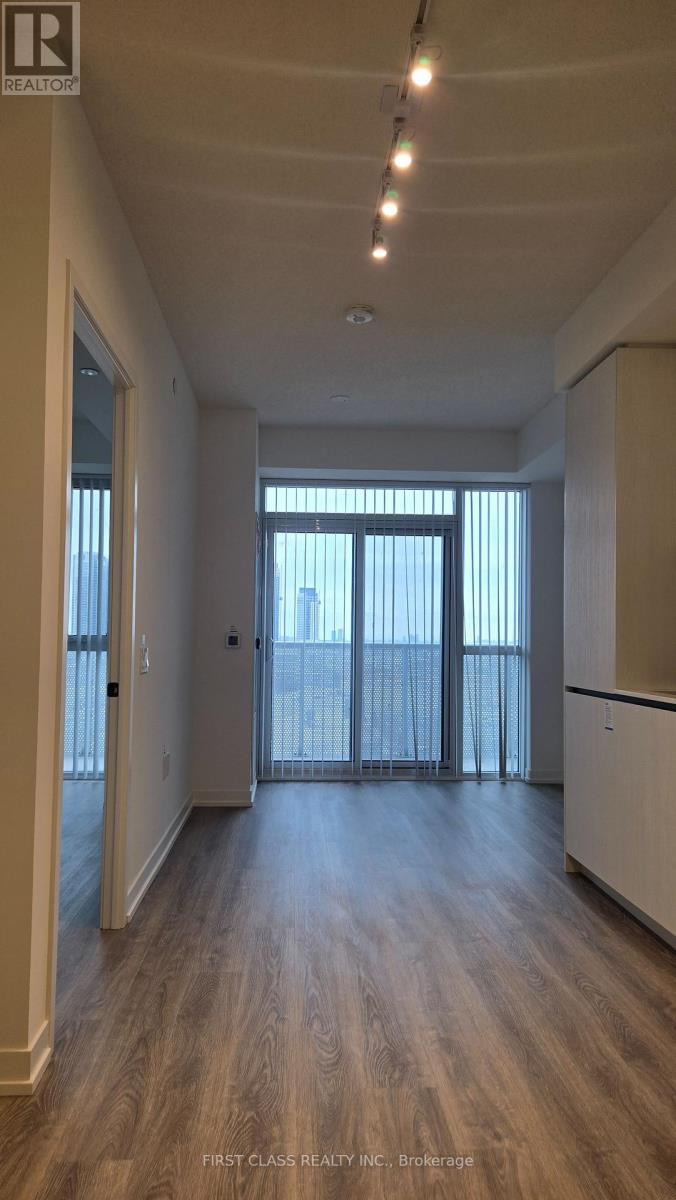 1208 - 8 Interchange Way, Vaughan, Ontario  L4K 5Z7 - Photo 3 - N12548948