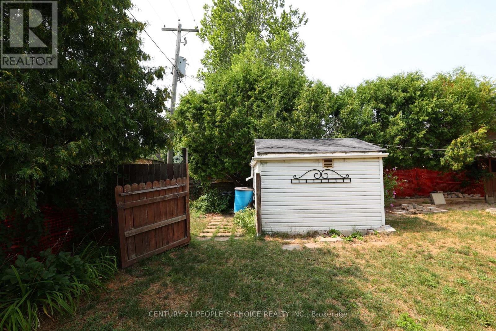 608 Thornwood Avenue, Burlington, Ontario  L7N 3B8 - Photo 37 - W12548934