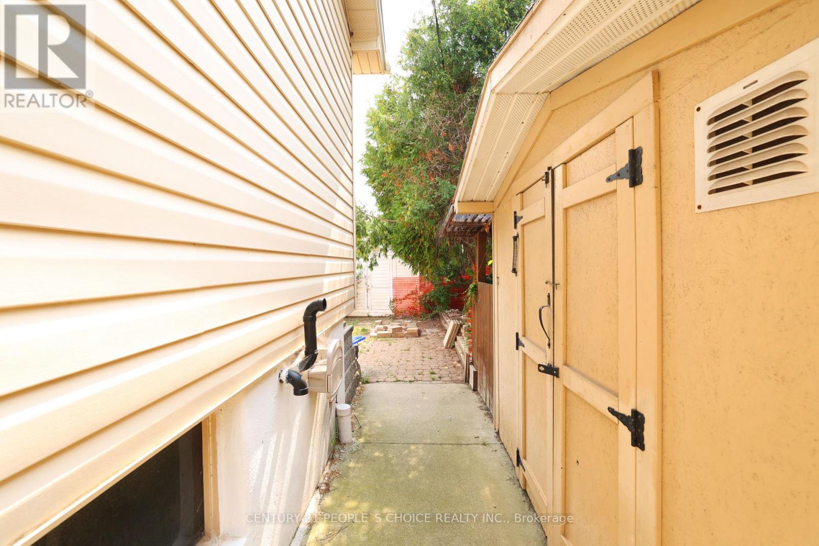 608 Thornwood Avenue, Burlington, Ontario  L7N 3B8 - Photo 41 - W12548934