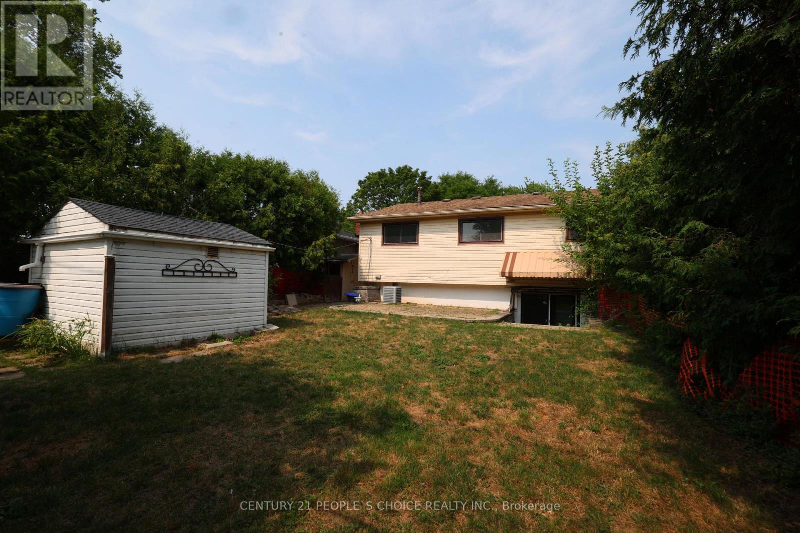 Upper - 608 Thornwood Avenue, Burlington, Ontario  L7N 3B8 - Photo 34 - W12548944