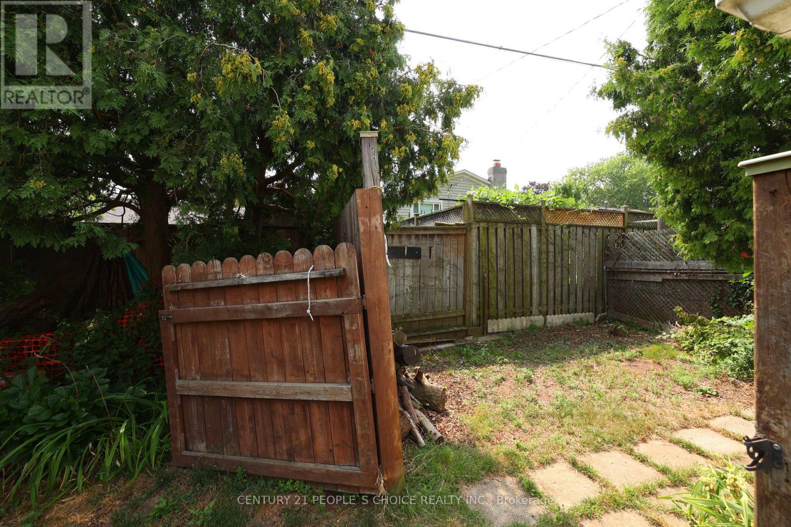 Upper - 608 Thornwood Avenue, Burlington, Ontario  L7N 3B8 - Photo 37 - W12548944