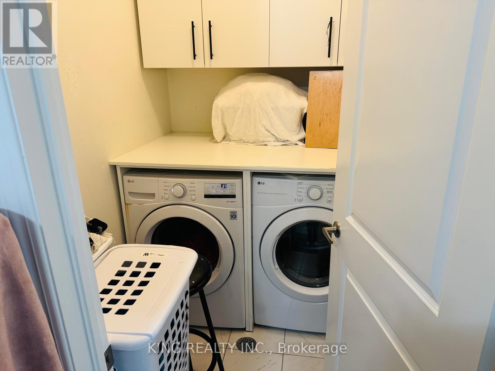 51 Eberly Woods Drive, Caledon, Ontario  L7C 4J2 - Photo 14 - W12548950