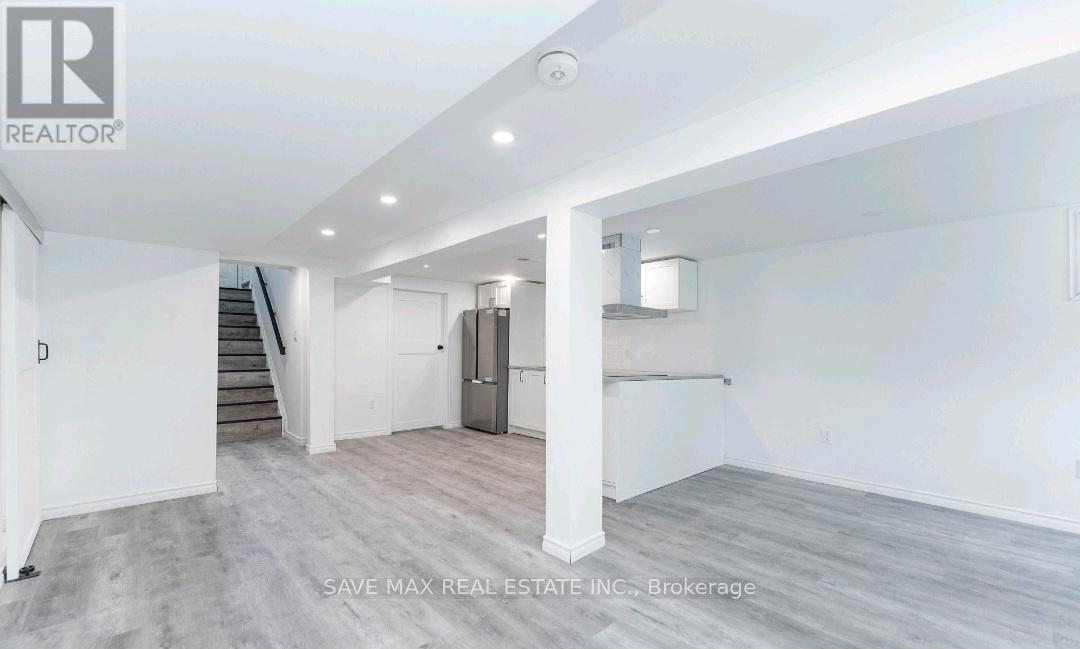 Lower - 6549 Riall Street, Niagara Falls, Ontario L2J 1Z4 - Photo 11 - X12548942