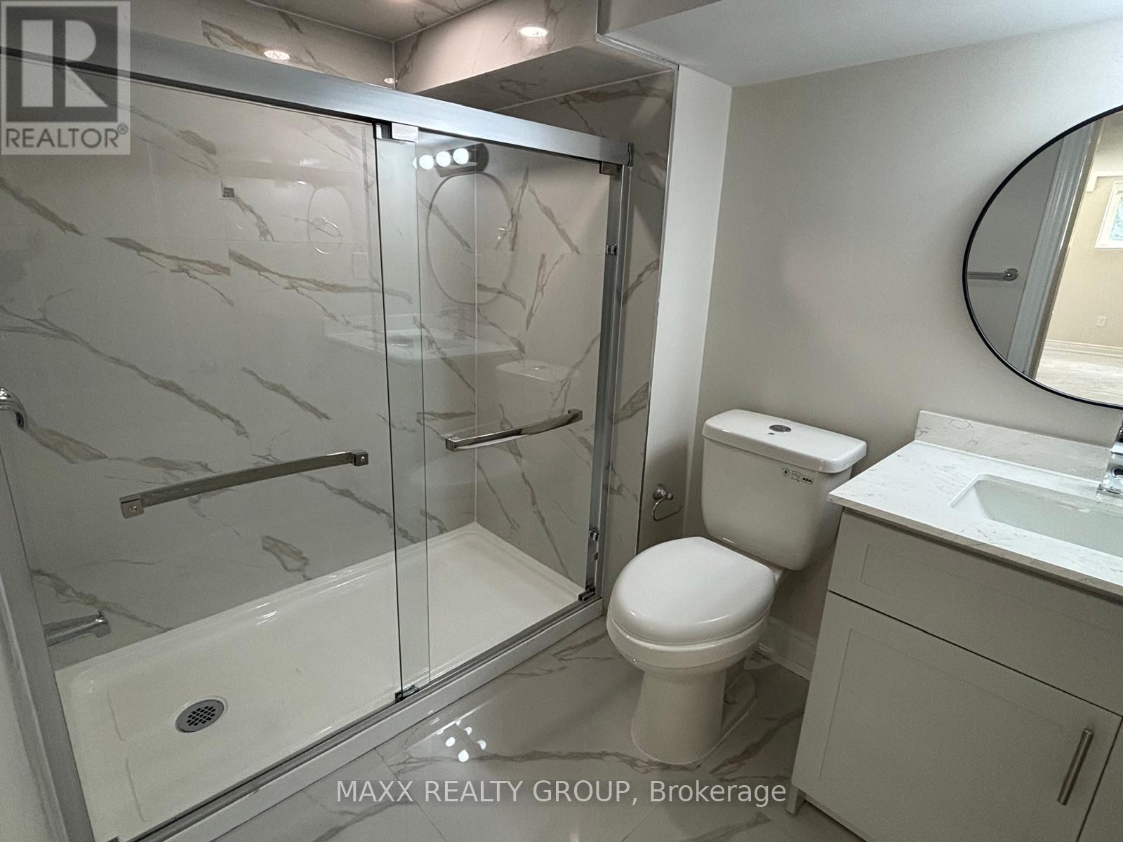 178 Cottonwood Crescent, Welland, Ontario L3B 0J4 - Photo 5 - X12548946