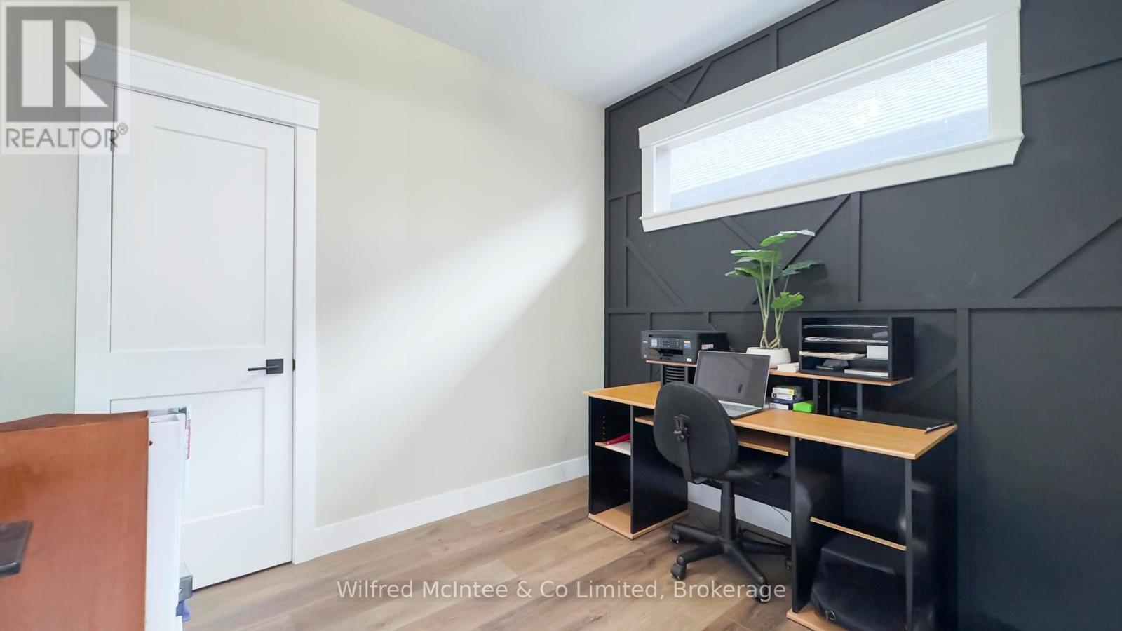 217 Irishwood Lane, Brockton, Ontario N0G 2V0 - Photo 19 - X12548974