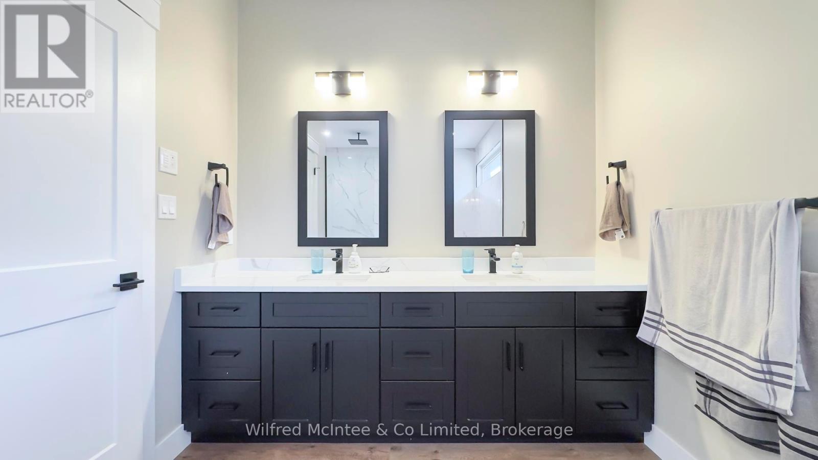 217 Irishwood Lane, Brockton, Ontario N0G 2V0 - Photo 29 - X12548974