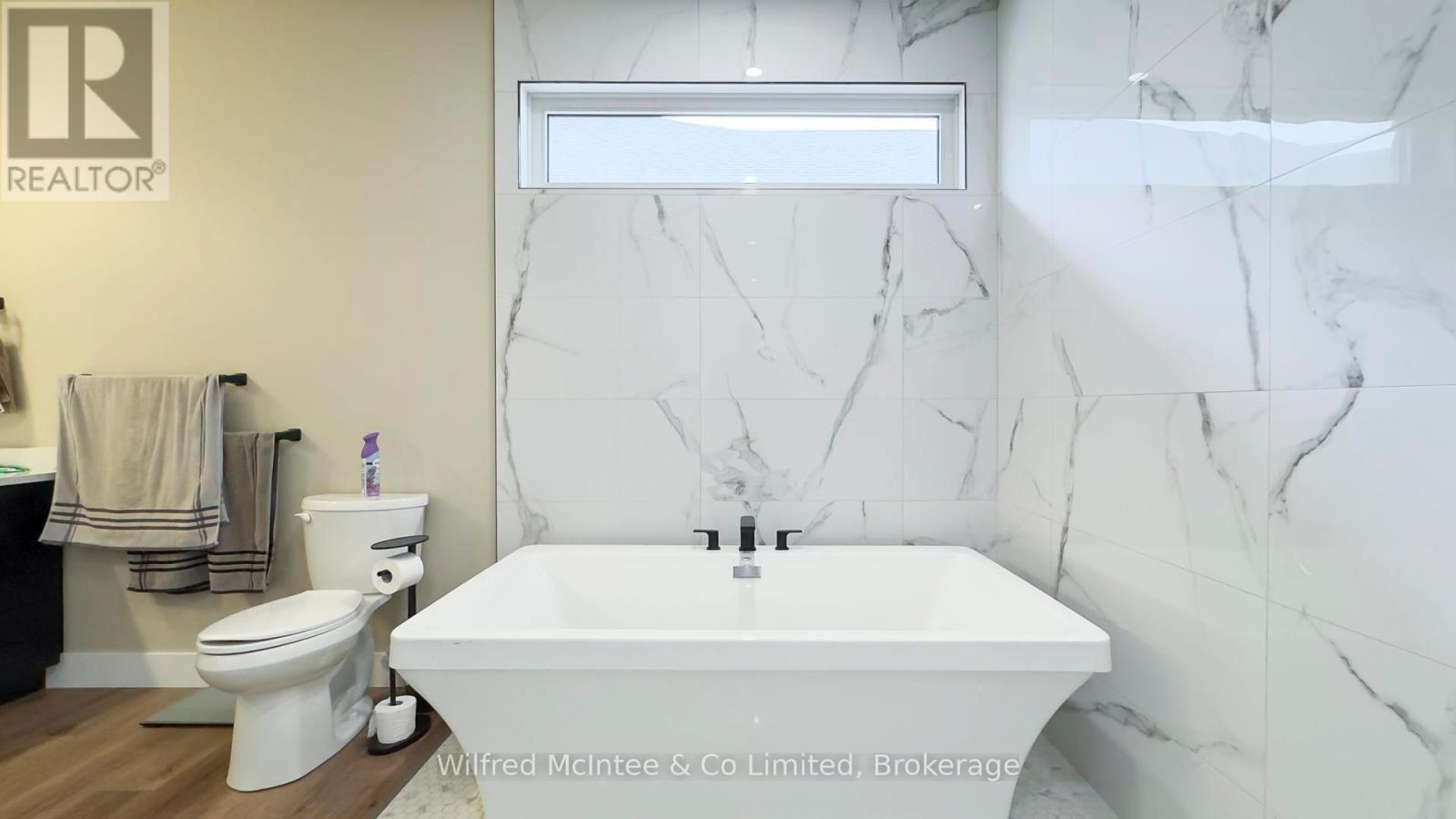 217 Irishwood Lane, Brockton, Ontario N0G 2V0 - Photo 30 - X12548974