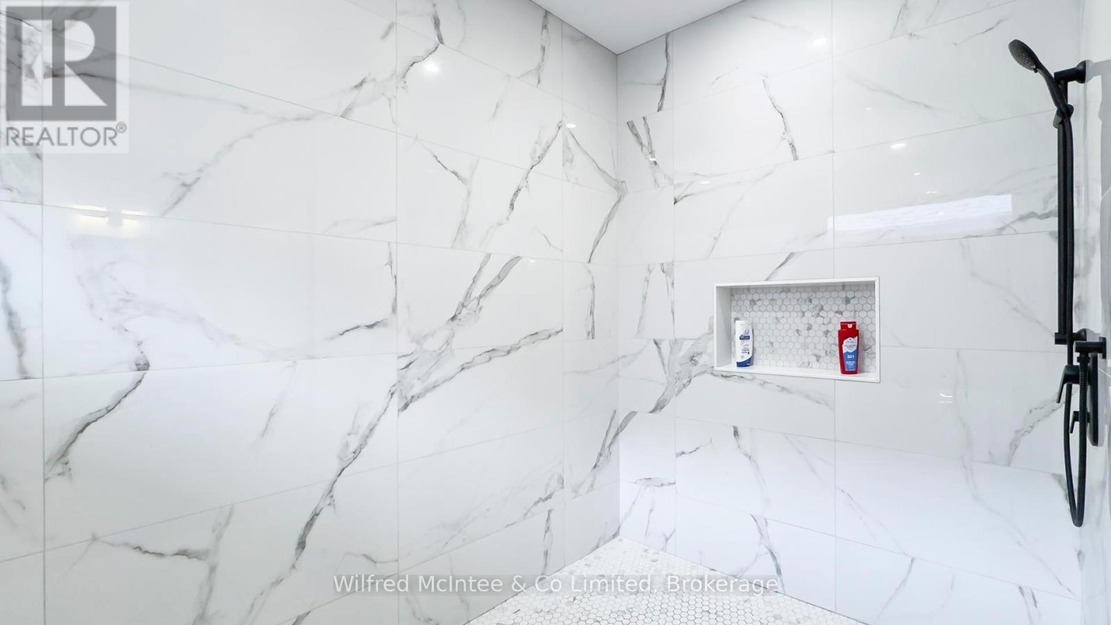 217 Irishwood Lane, Brockton, Ontario N0G 2V0 - Photo 31 - X12548974