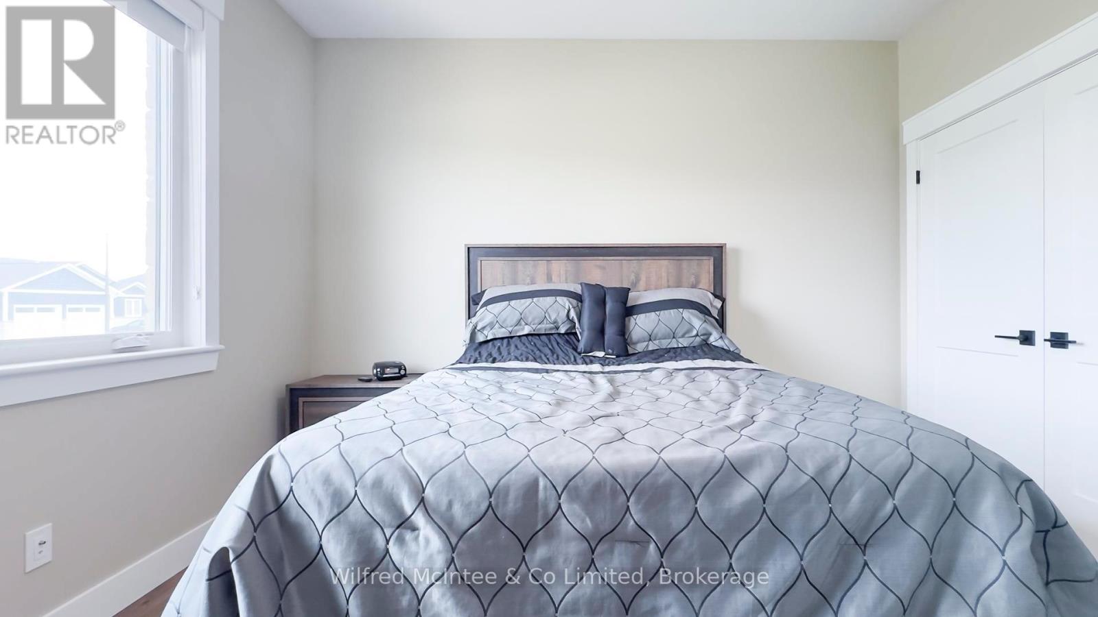 217 Irishwood Lane, Brockton, Ontario N0G 2V0 - Photo 34 - X12548974