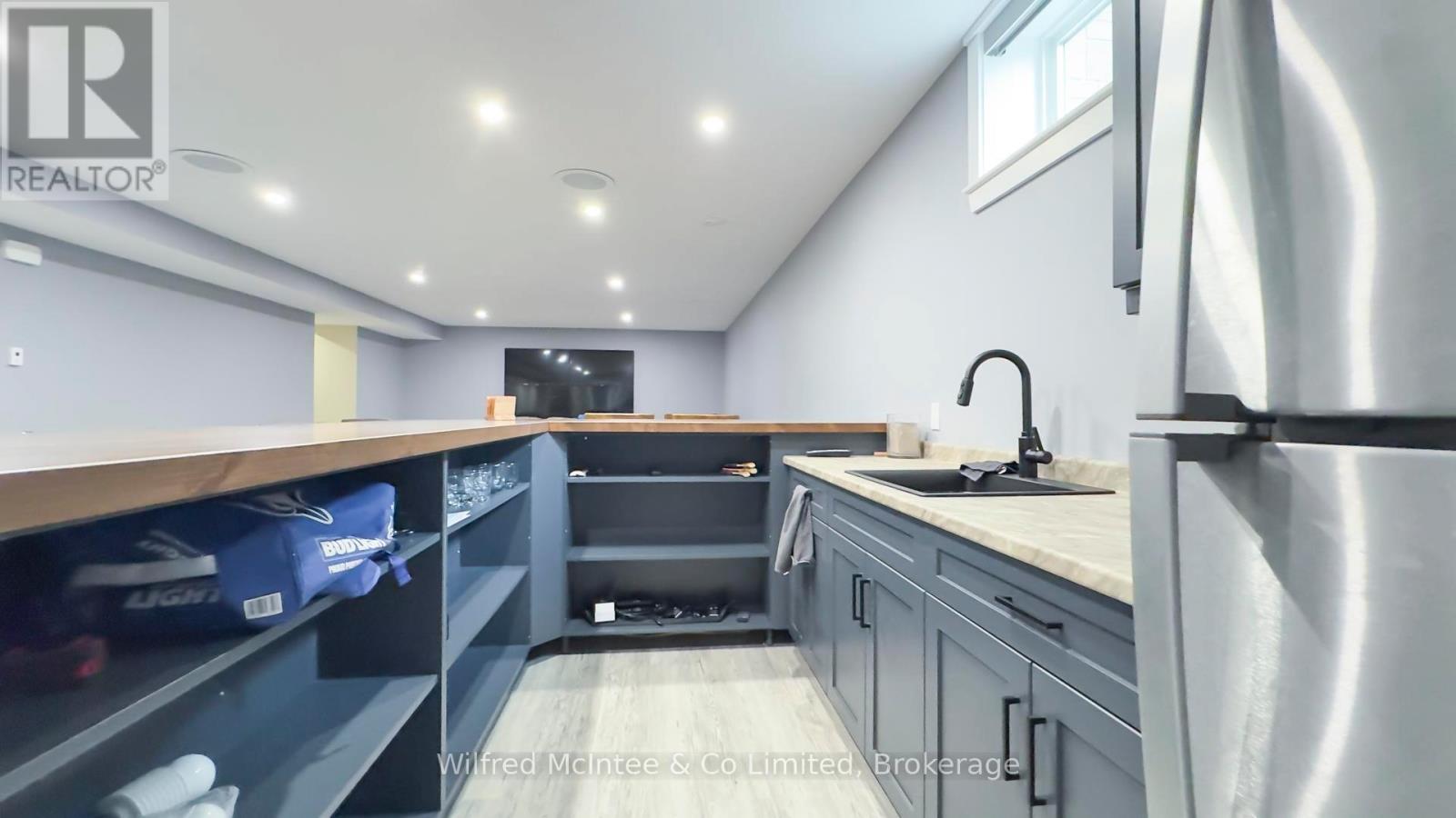 217 Irishwood Lane, Brockton, Ontario N0G 2V0 - Photo 42 - X12548974