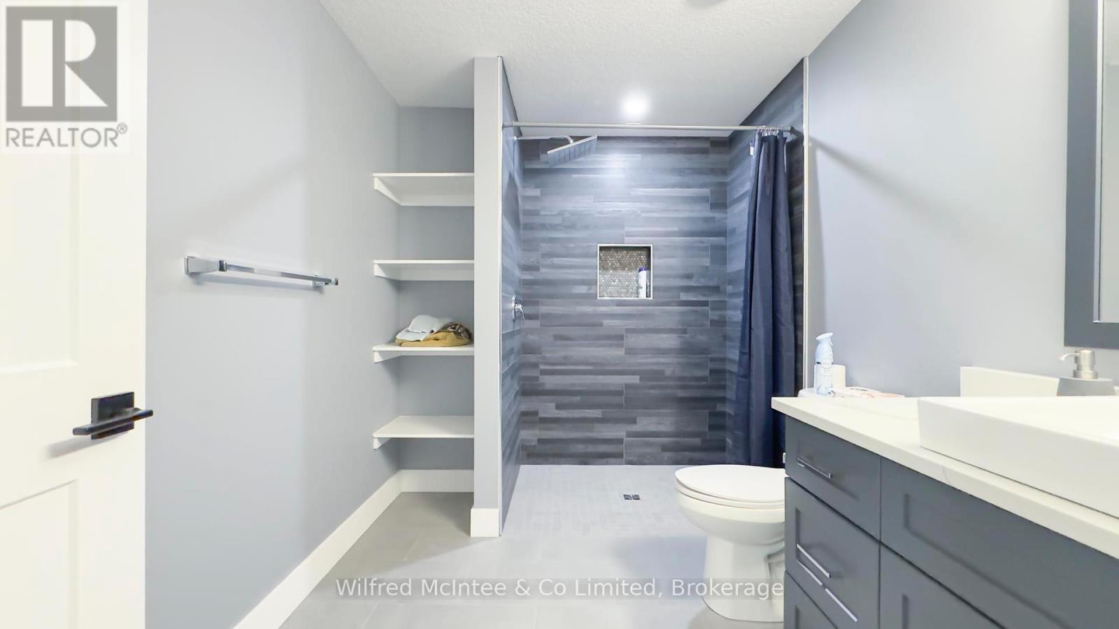 217 Irishwood Lane, Brockton, Ontario N0G 2V0 - Photo 43 - X12548974