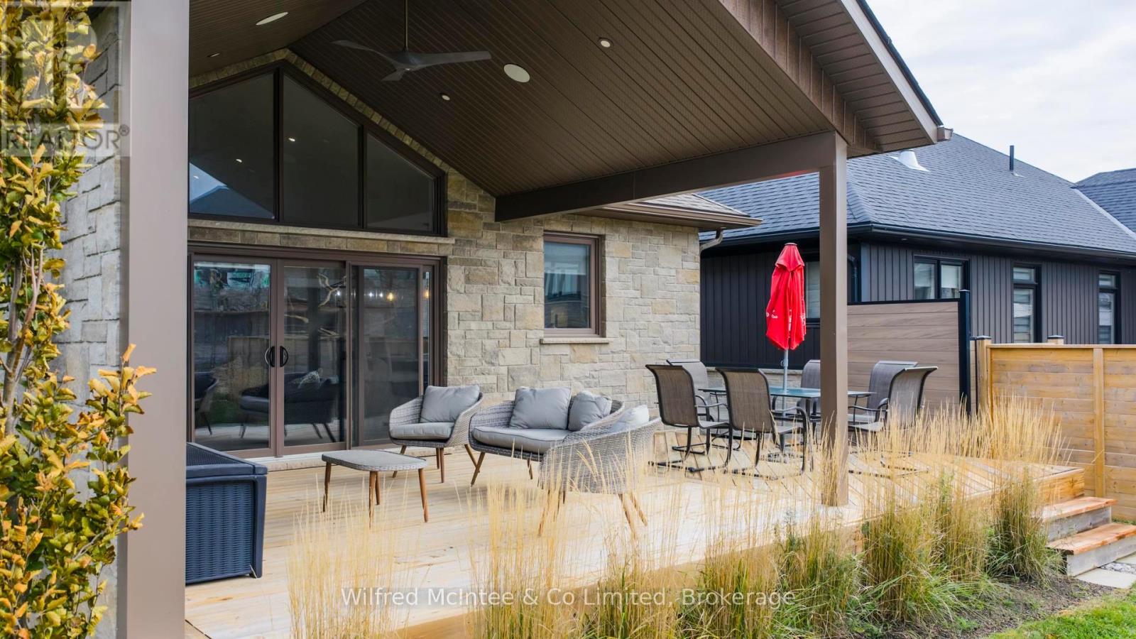 217 Irishwood Lane, Brockton, Ontario N0G 2V0 - Photo 7 - X12548974