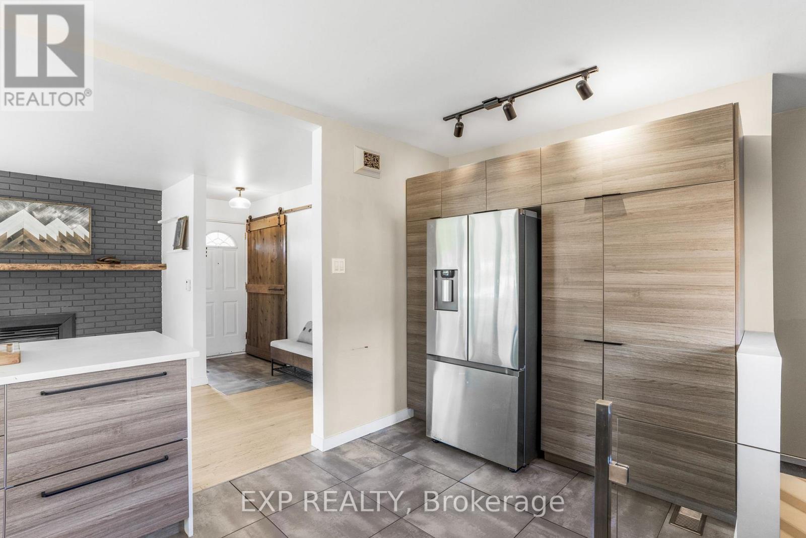 4 Aberfeldy Street, Ottawa, Ontario K2H 6H5 - Photo 10 - X12548972