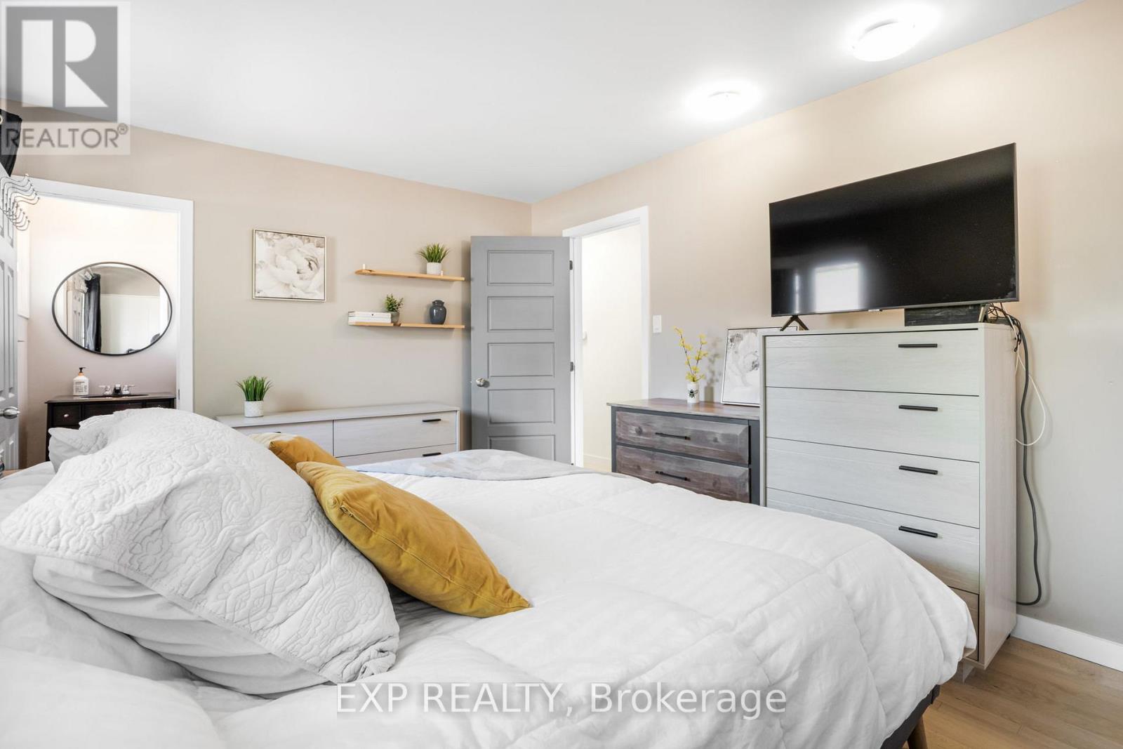 4 Aberfeldy Street, Ottawa, Ontario K2H 6H5 - Photo 17 - X12548972