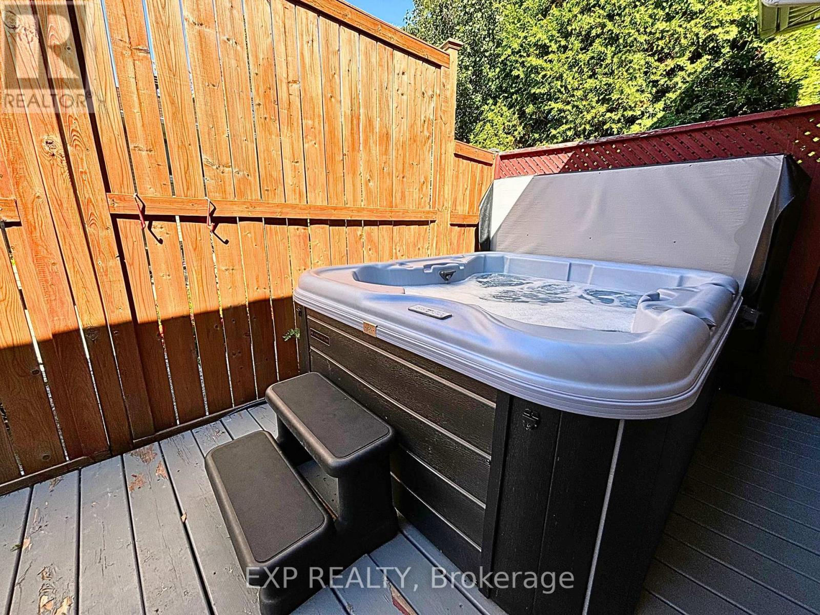 4 Aberfeldy Street, Ottawa, Ontario K2H 6H5 - Photo 31 - X12548972