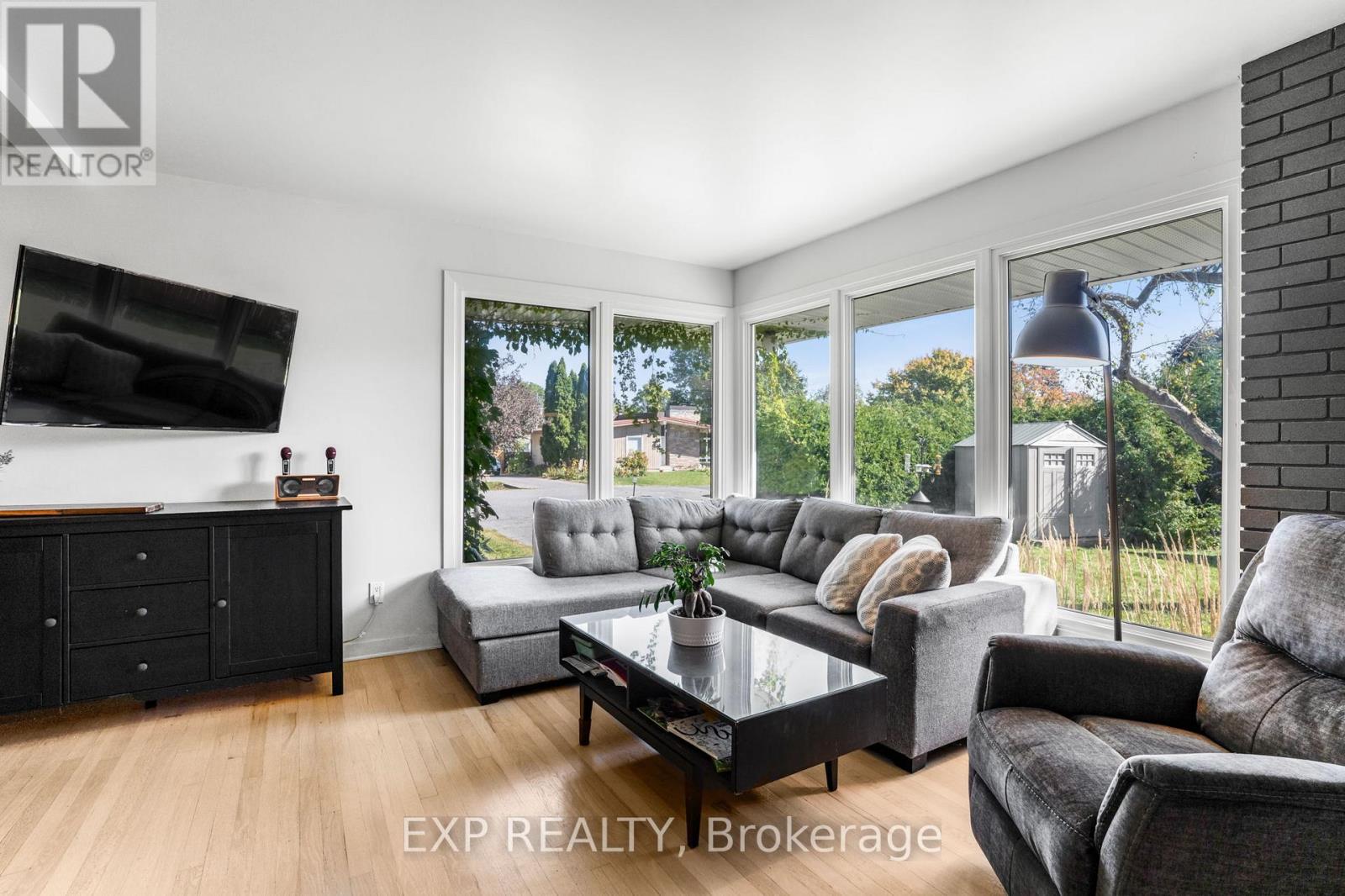 4 Aberfeldy Street, Ottawa, Ontario K2H 6H5 - Photo 5 - X12548972