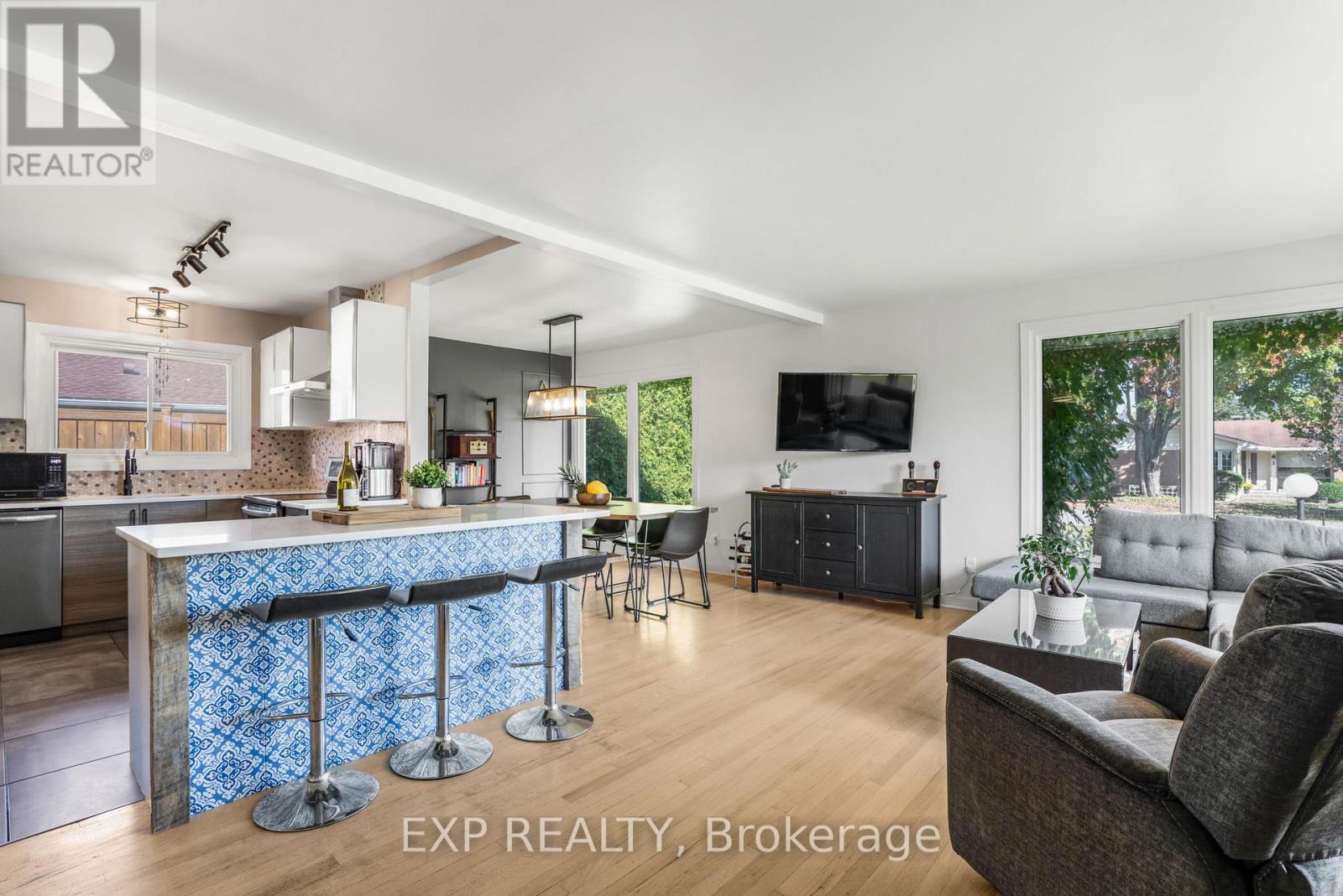 4 Aberfeldy Street, Ottawa, Ontario K2H 6H5 - Photo 7 - X12548972