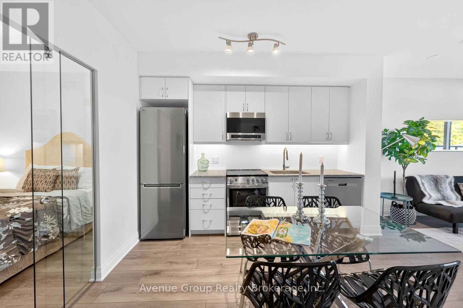 310 - 700 Sheppard Avenue W, Toronto, Ontario  M3H 0G5 - Photo 17 - C12482259