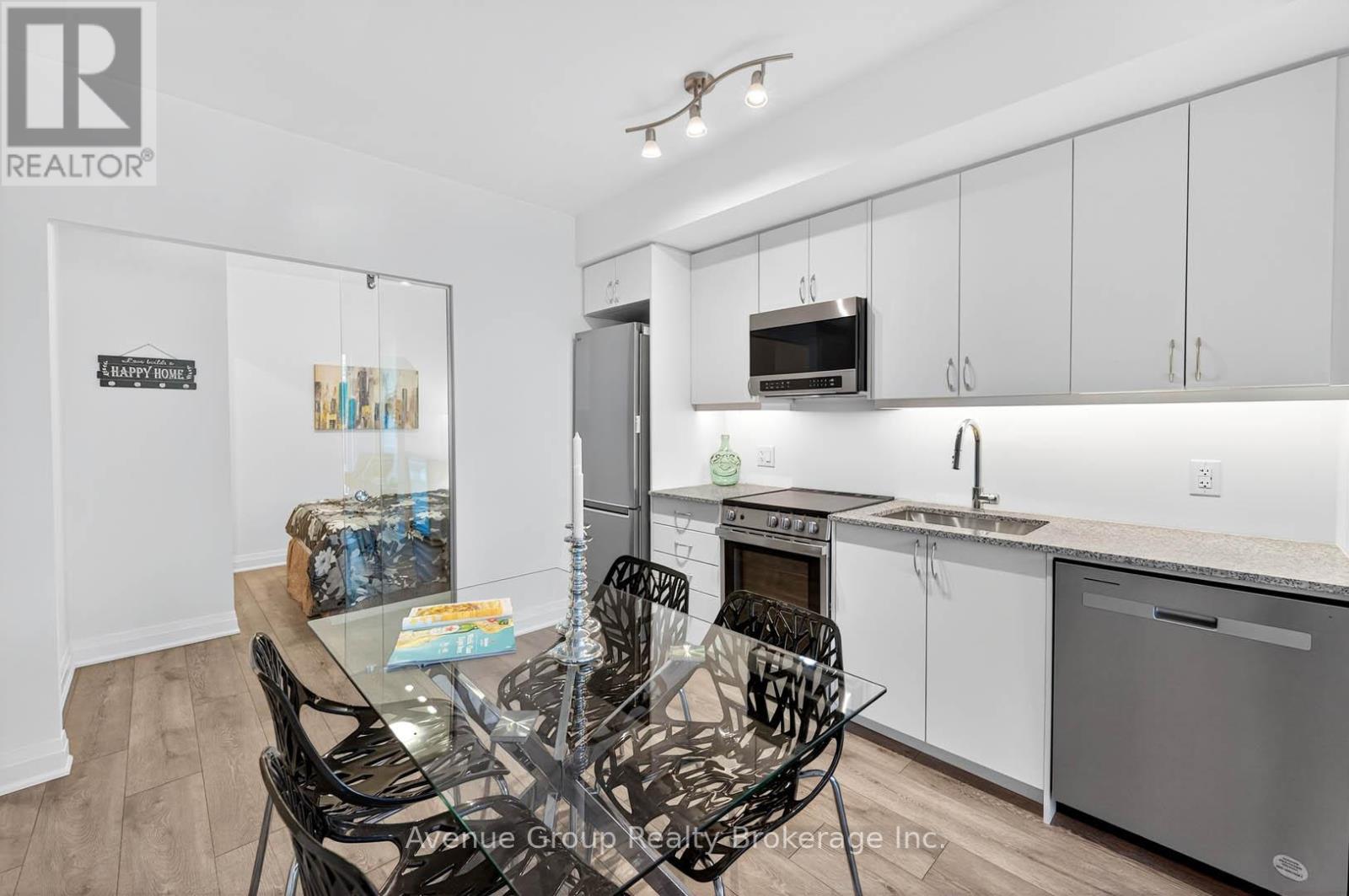 310 - 700 Sheppard Avenue W, Toronto, Ontario  M3H 0G5 - Photo 15 - C12482259