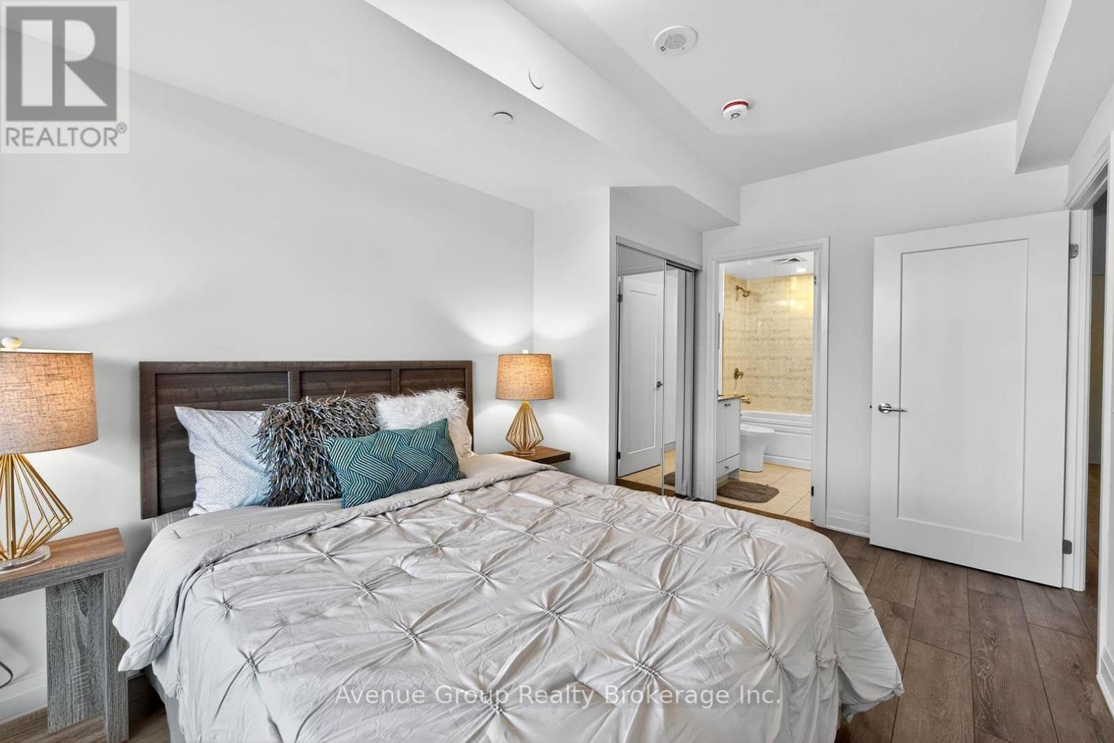 310 - 700 Sheppard Avenue W, Toronto, Ontario  M3H 0G5 - Photo 24 - C12482259
