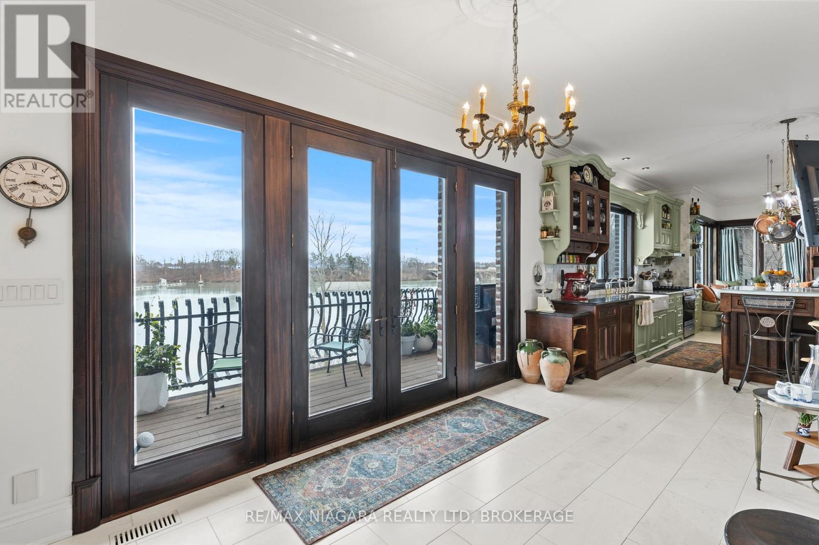 358c Martindale Road, St. Catharines, Ontario L2R 6P9 - Photo 16 - X12459919