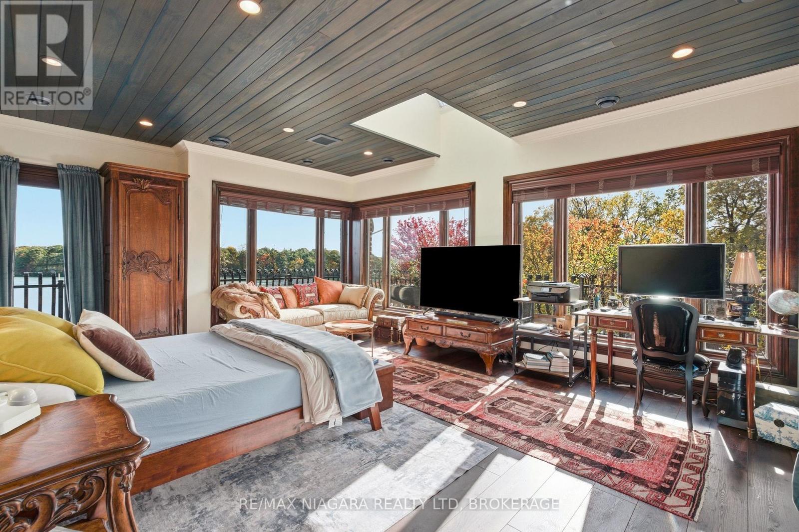 358c Martindale Road, St. Catharines, Ontario L2R 6P9 - Photo 32 - X12459919