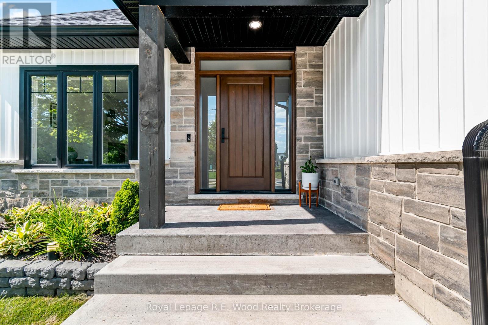 16.5 North Court Street W, Norwich, Ontario N0J 1P0 - Photo 3 - X12304261