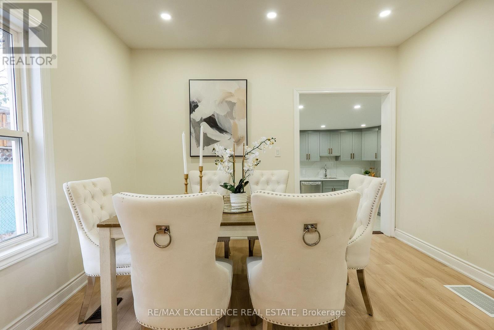 10 Draper Street, Halton Hills, Ontario L7G 3C8 - Photo 11 - W12548960