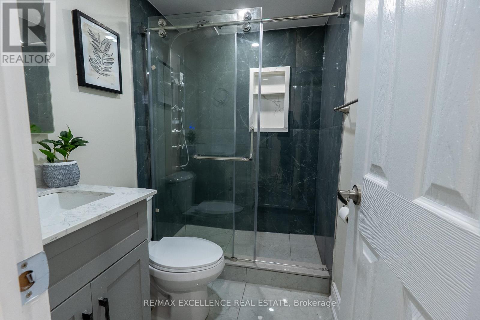 10 Draper Street, Halton Hills, Ontario L7G 3C8 - Photo 35 - W12548960