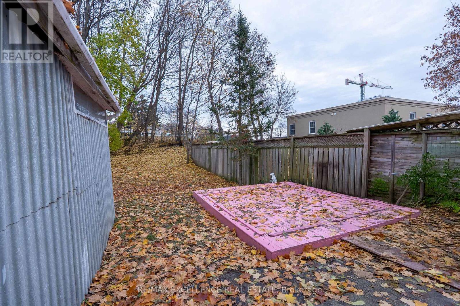 10 Draper Street, Halton Hills, Ontario L7G 3C8 - Photo 40 - W12548960