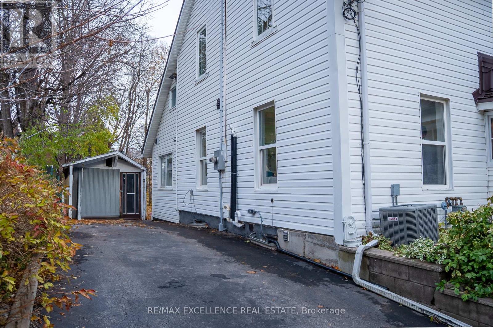 10 Draper Street, Halton Hills, Ontario L7G 3C8 - Photo 45 - W12548960