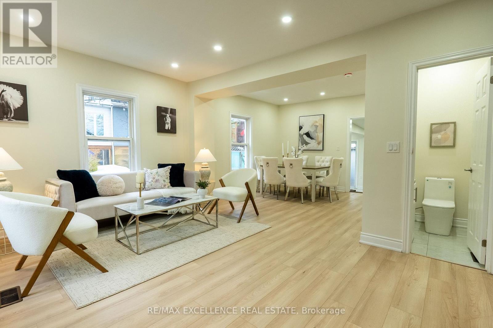 10 Draper Street, Halton Hills, Ontario L7G 3C8 - Photo 8 - W12548960