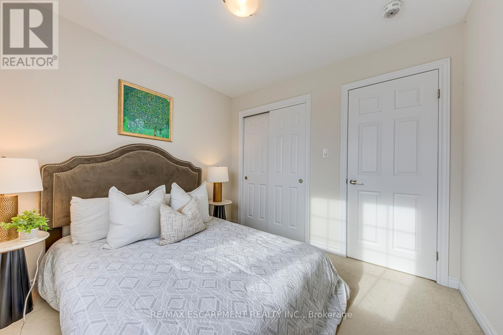 383 Grantham Common, Oakville, Ontario  L6H 0P8 - Photo 23 - W12532104