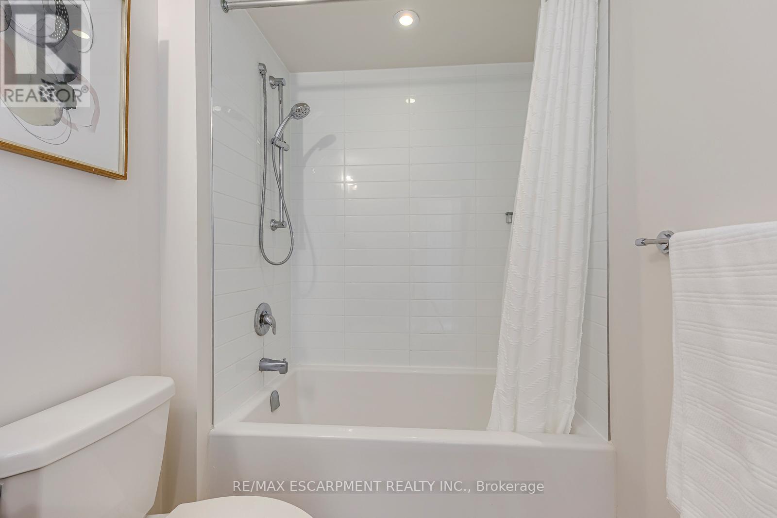 383 Grantham Common, Oakville, Ontario  L6H 0P8 - Photo 25 - W12532104