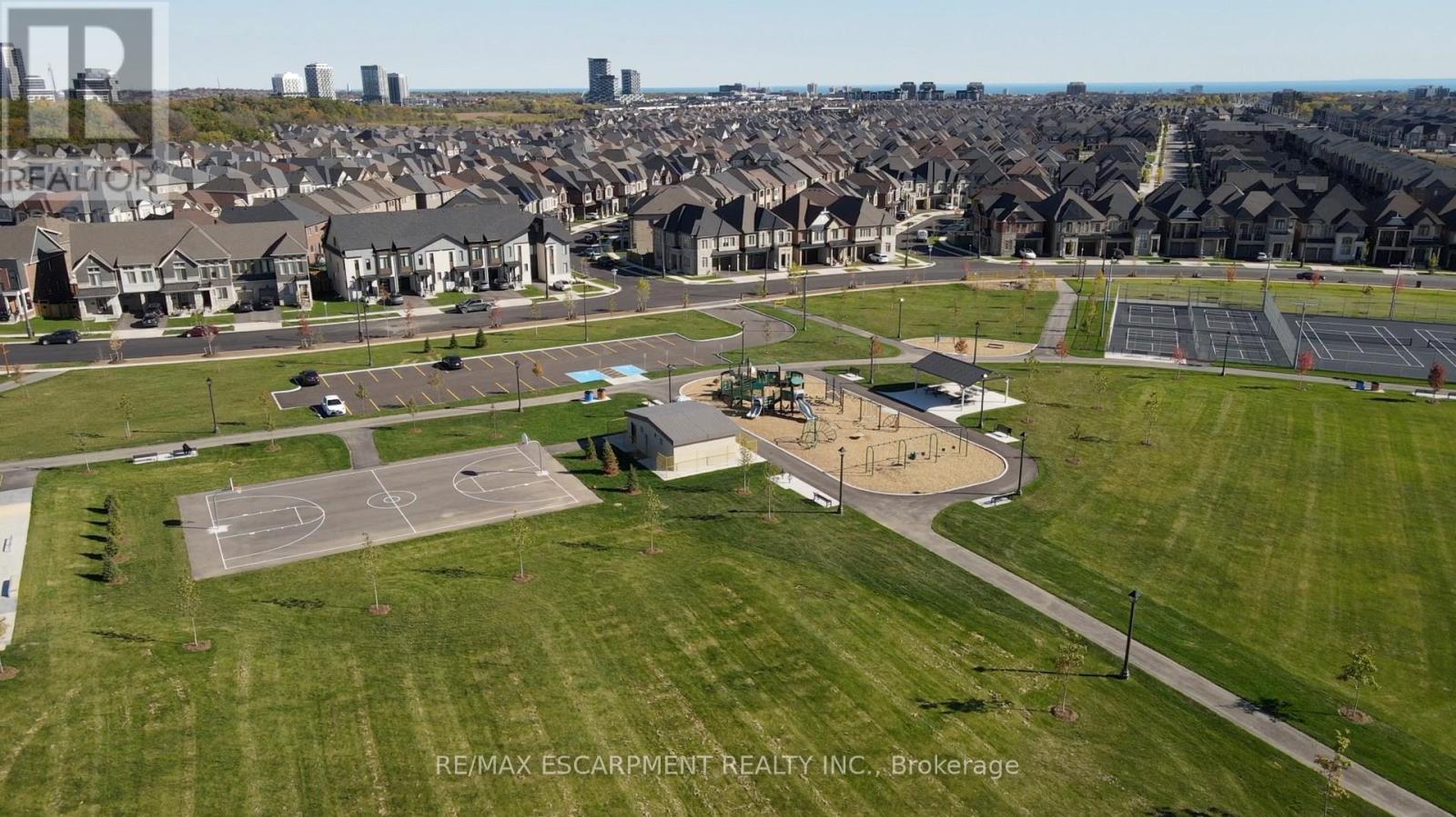 383 Grantham Common, Oakville, Ontario  L6H 0P8 - Photo 29 - W12532104