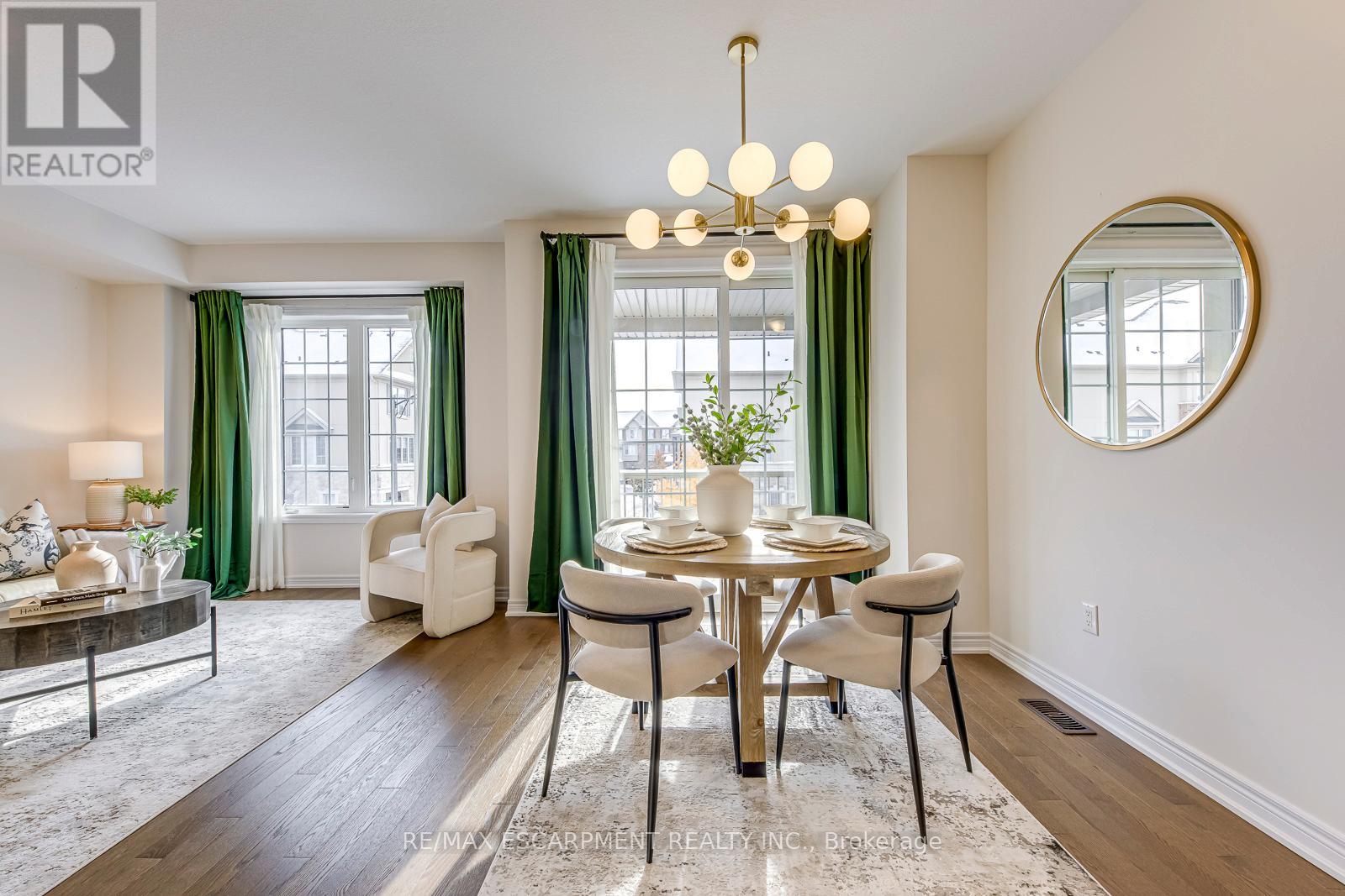 383 Grantham Common, Oakville, Ontario  L6H 0P8 - Photo 6 - W12532104