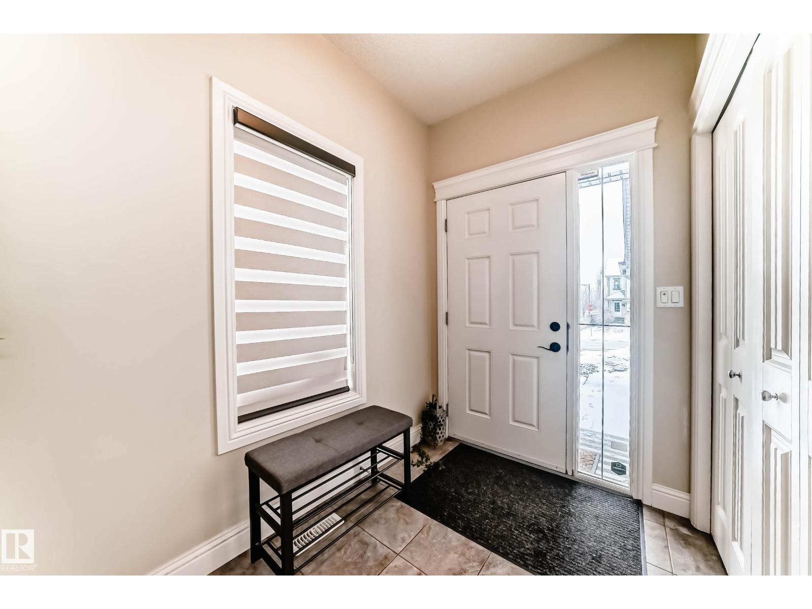 6159 12 Av Sw Sw, Edmonton, Alberta  T6X 0M5 - Photo 2 - E4465886