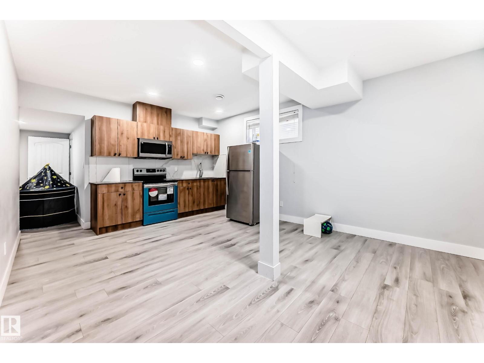 6159 12 Av Sw Sw, Edmonton, Alberta  T6X 0M5 - Photo 39 - E4465886